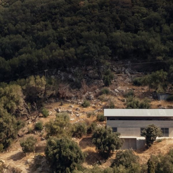 Dezeen Debate features "simple, strong and poetic" retreat in Greek countryside