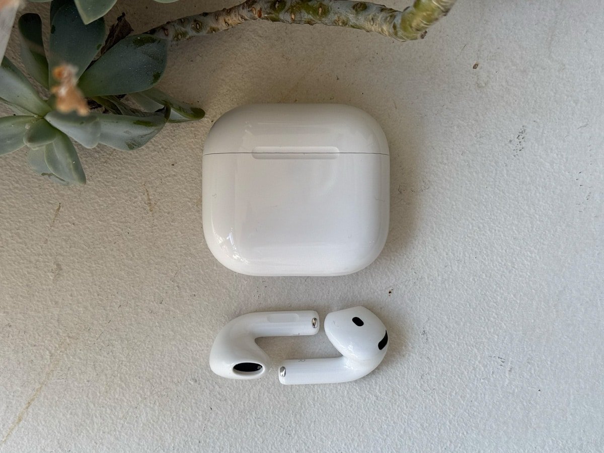 Apple AirPods 4 with Active Noise Cancellation Review