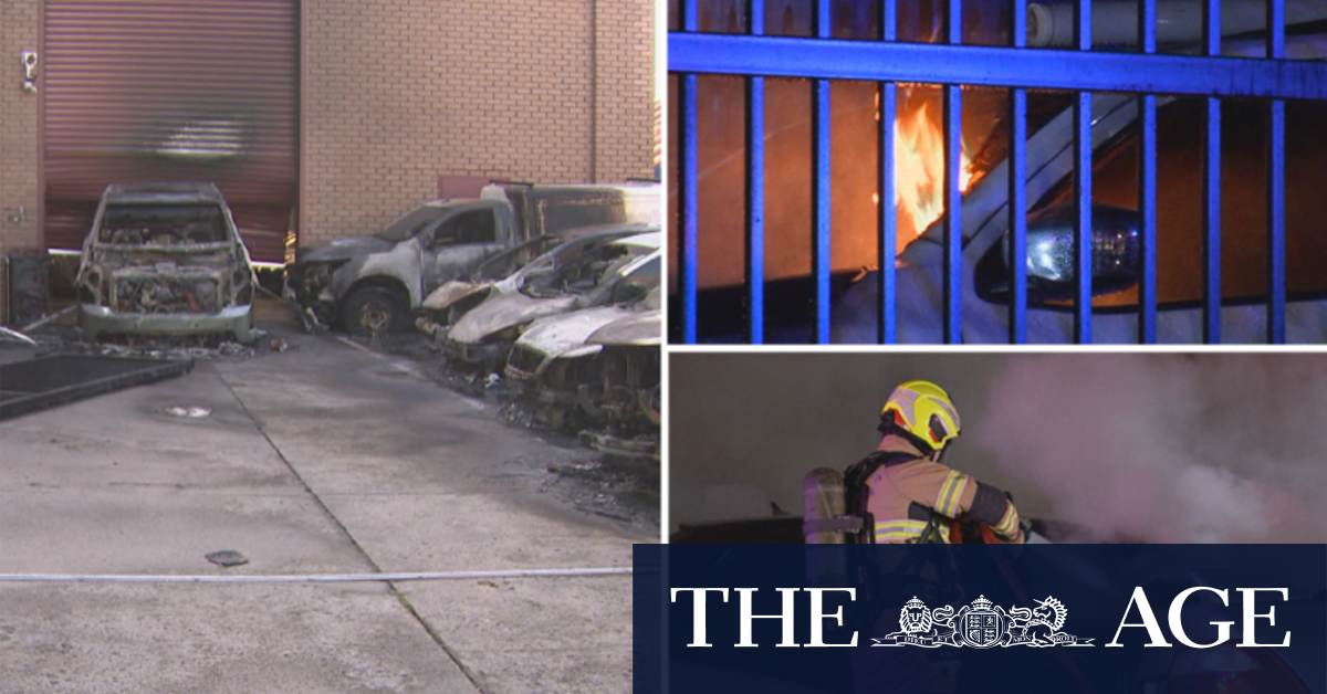 Arsonists on the run after torching Melbourne car yard