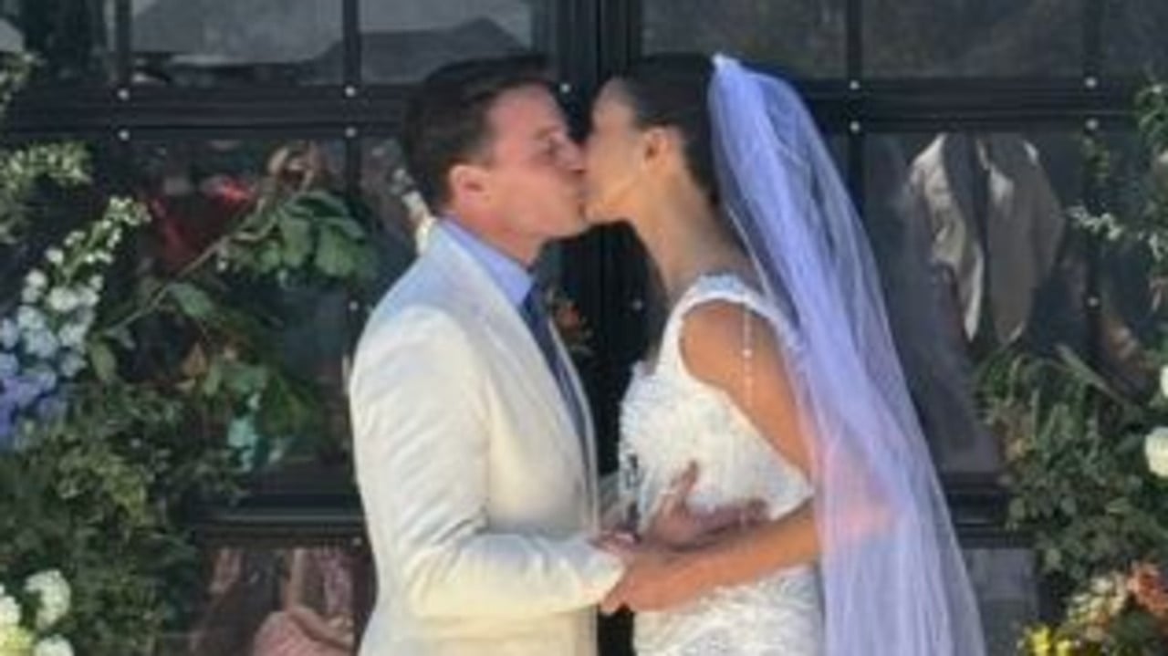 Aussie TV star marries in secret ceremony