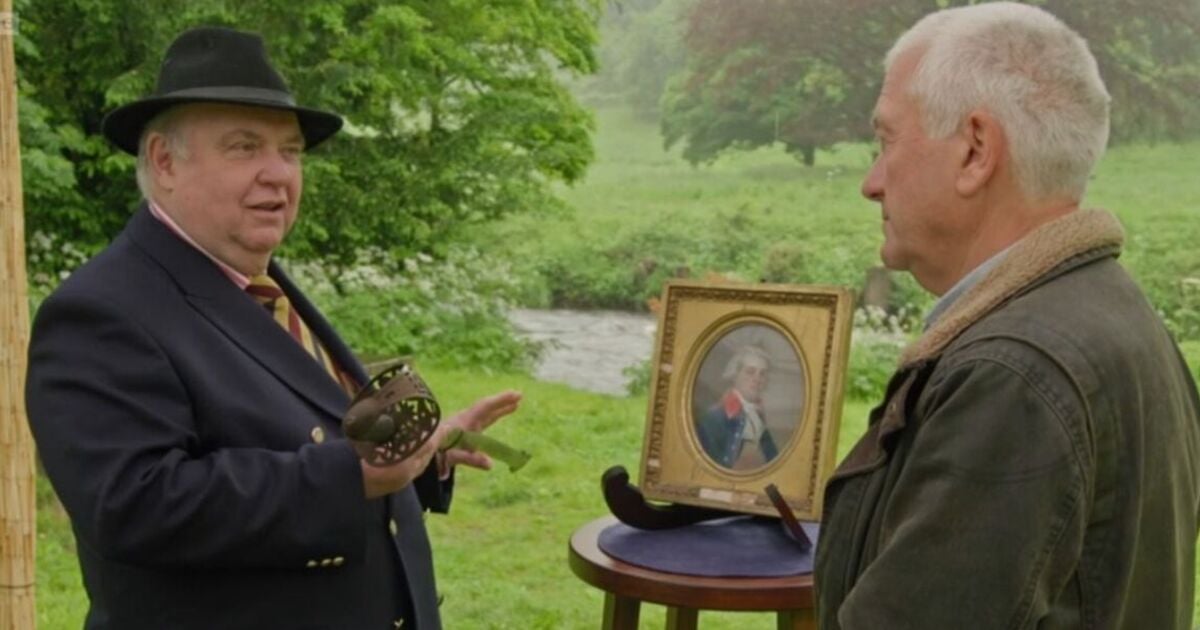 BBC Antiques Roadshow rare item makes show history as expert left gobsmacked 