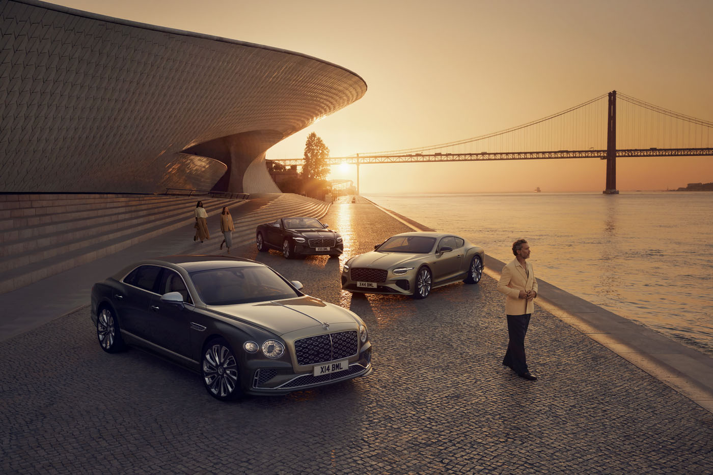 Bentley Reveals New 771HP Hybrid Continental & Flying Spur Mulliner