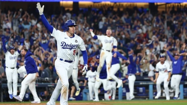 Canadian hits first game-ending grand slam in World Series history