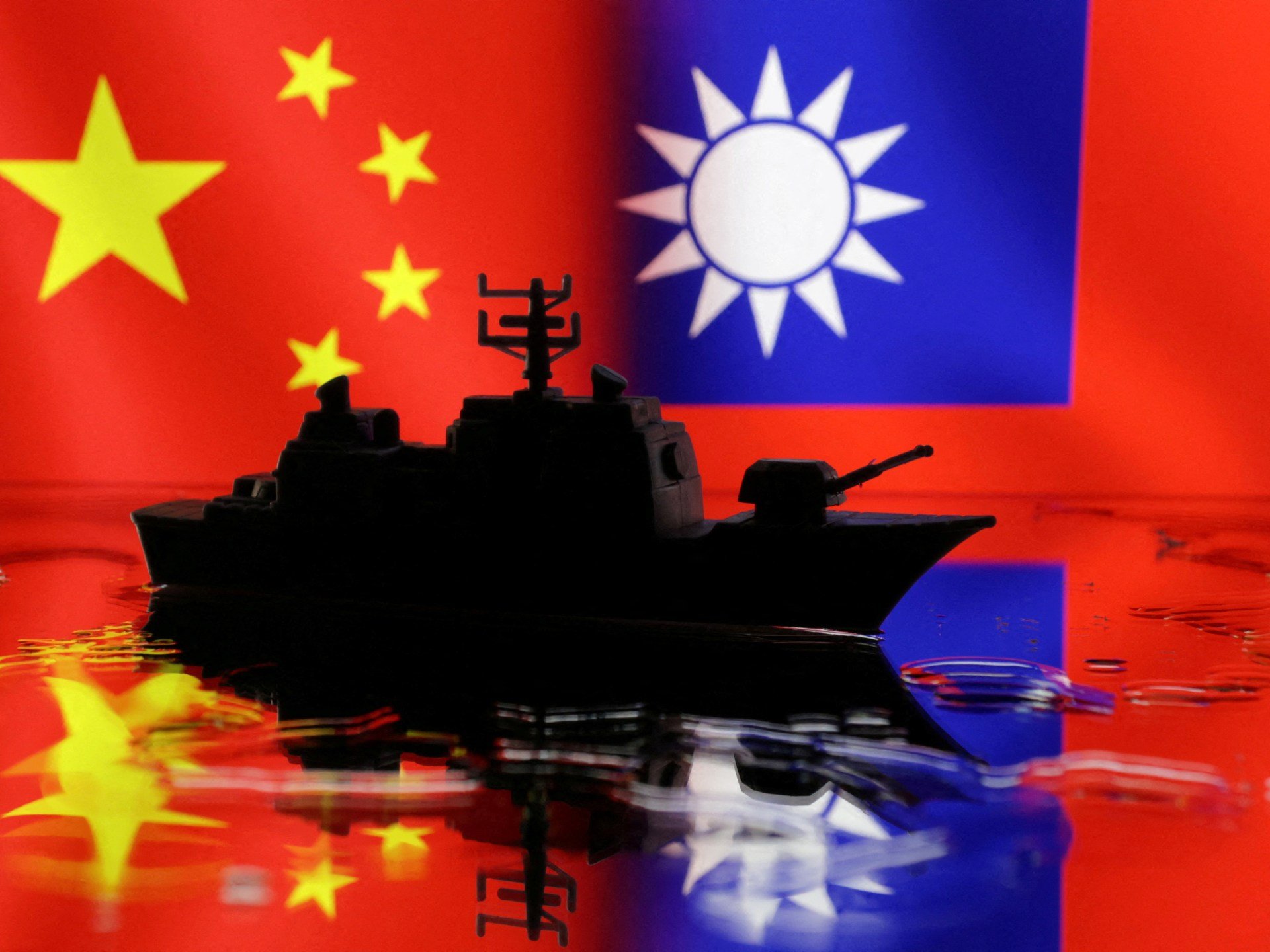 China starts new war games near democratic Taiwan