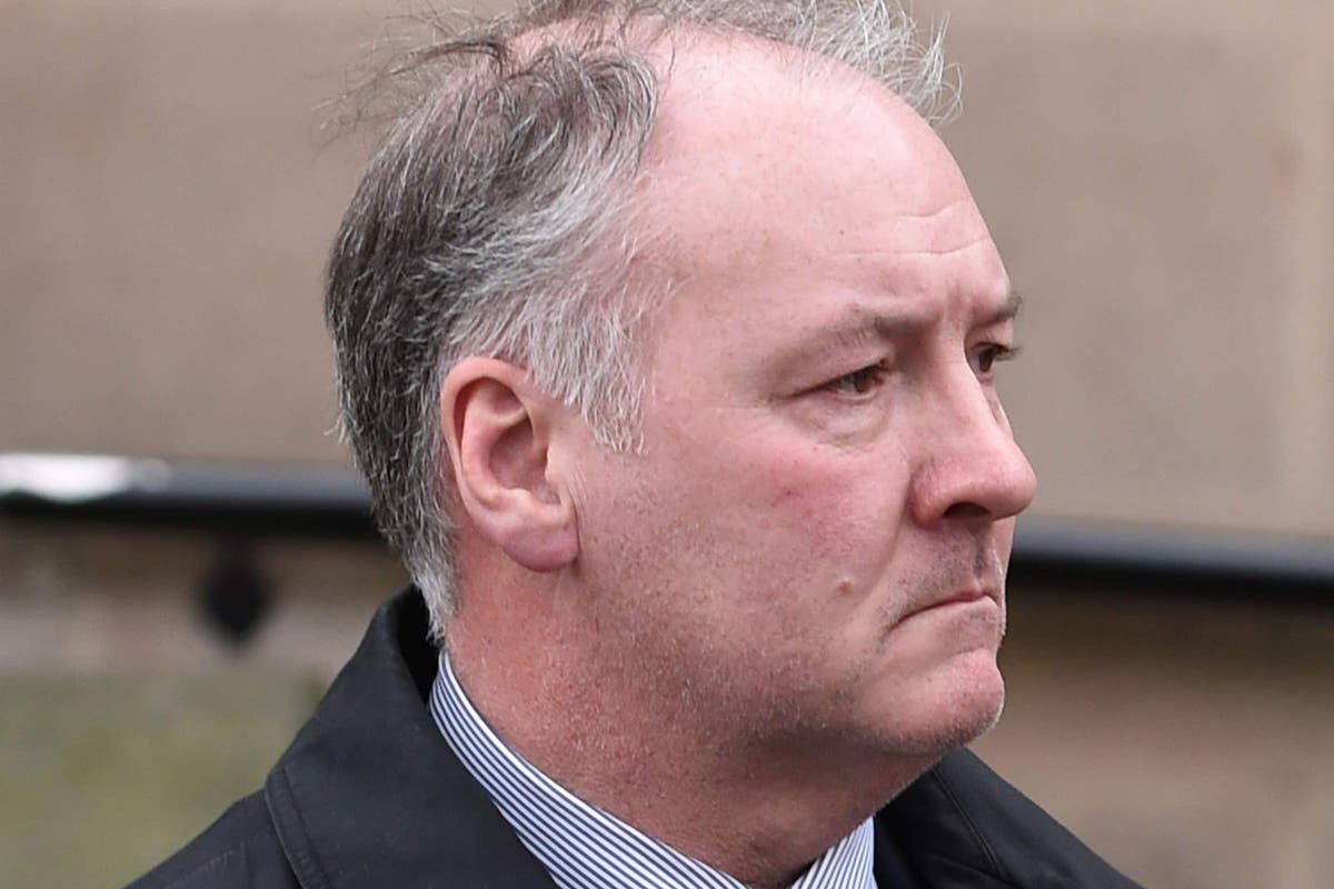 Coroner pledges to use all powers to ensure disgraced surgeon gives evidence