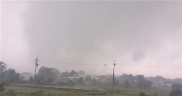 CWA says footage may show tornado touching down in Hualien