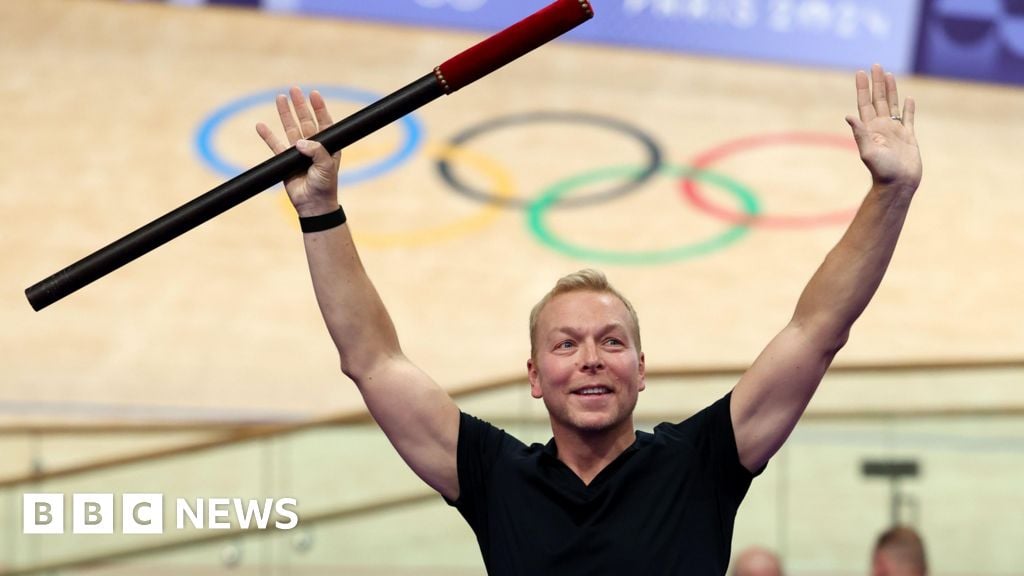 Cyclist Chris Hoy announces that his cancer is terminal