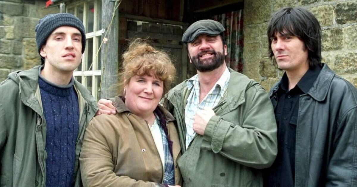 Emmerdale Zak Dingle star Steve Halliwell's life as ITV soap bids emotional farewell