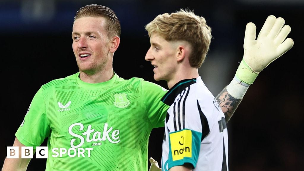 Everton 0-0 Newcastle: Pickford penalty save from Gordon 'double bluff'