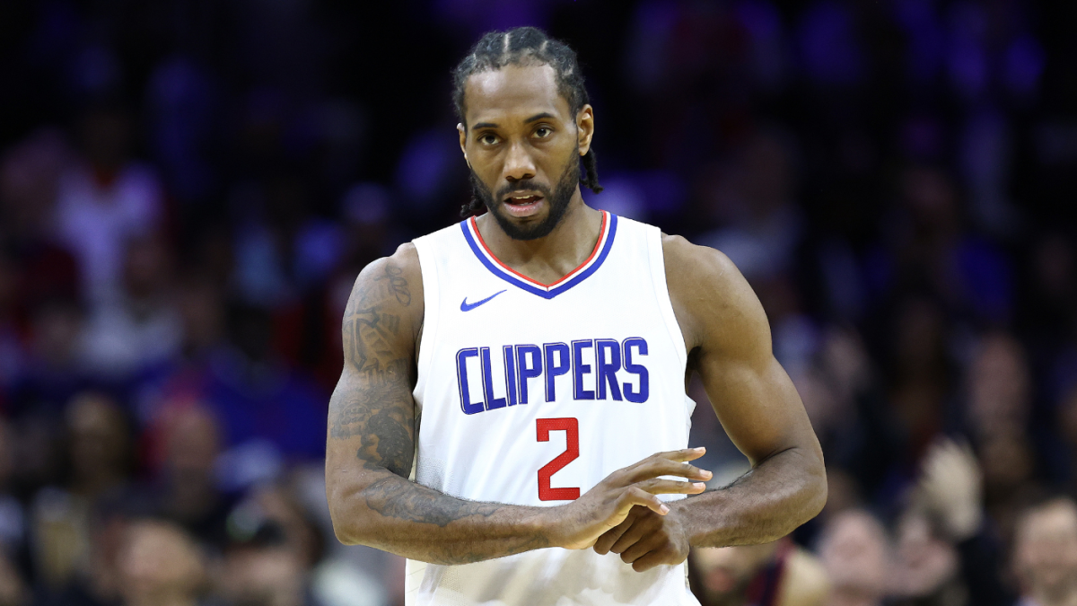  Ex-Clippers trainer suing team, alleges tampering and 'unsafe and illegal' injury treatment for Kawhi Leonard 