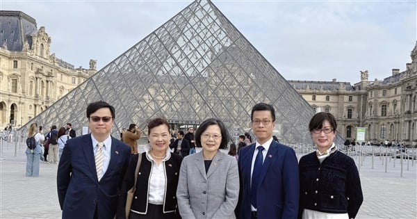 Ex-President Tsai in Paris, looks to bolster partnerships with France