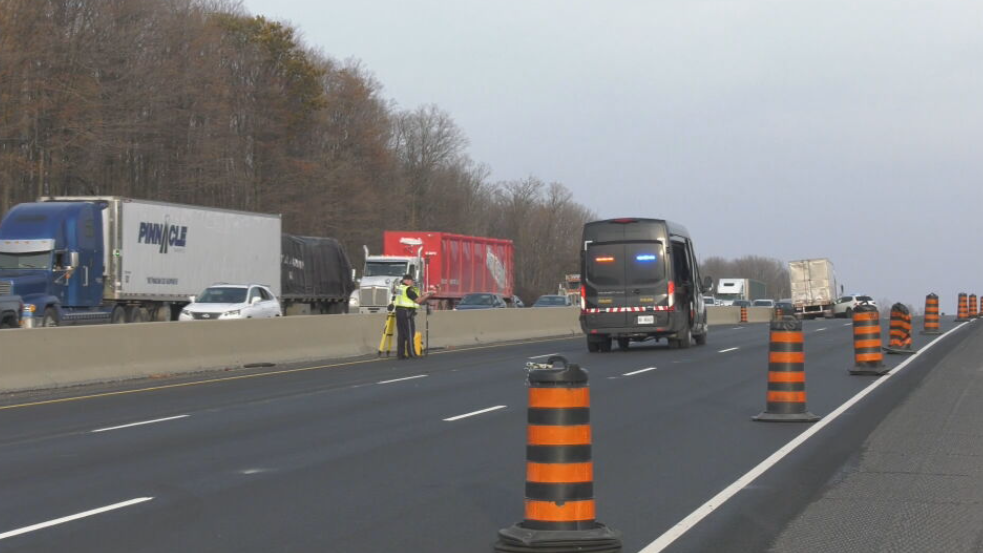 Fatal crash closes eastbound 401 in Cambridge