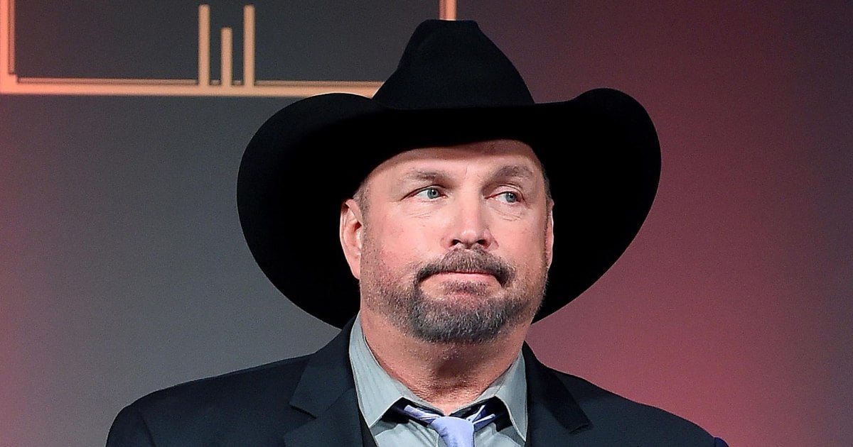 Garth Brooks Lawsuit Includes Text He Allegedly Sent to Hairstylist