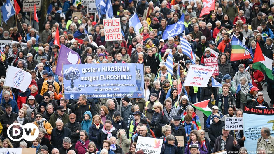 German far-left groups lead Berlin 'peace' demonstration