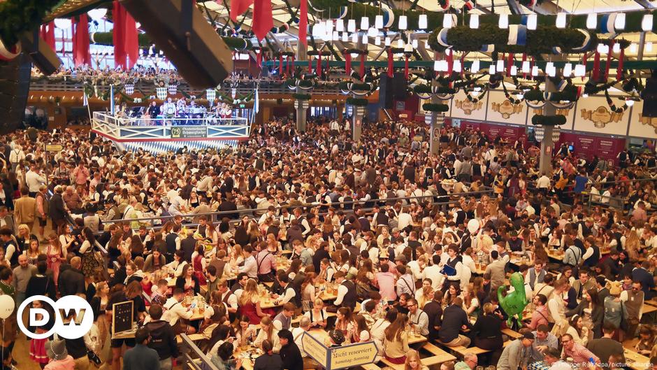 Germany: Oktoberfest wraps in Munich, 7 million liters later