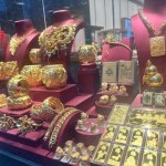 Gold prices hit new high