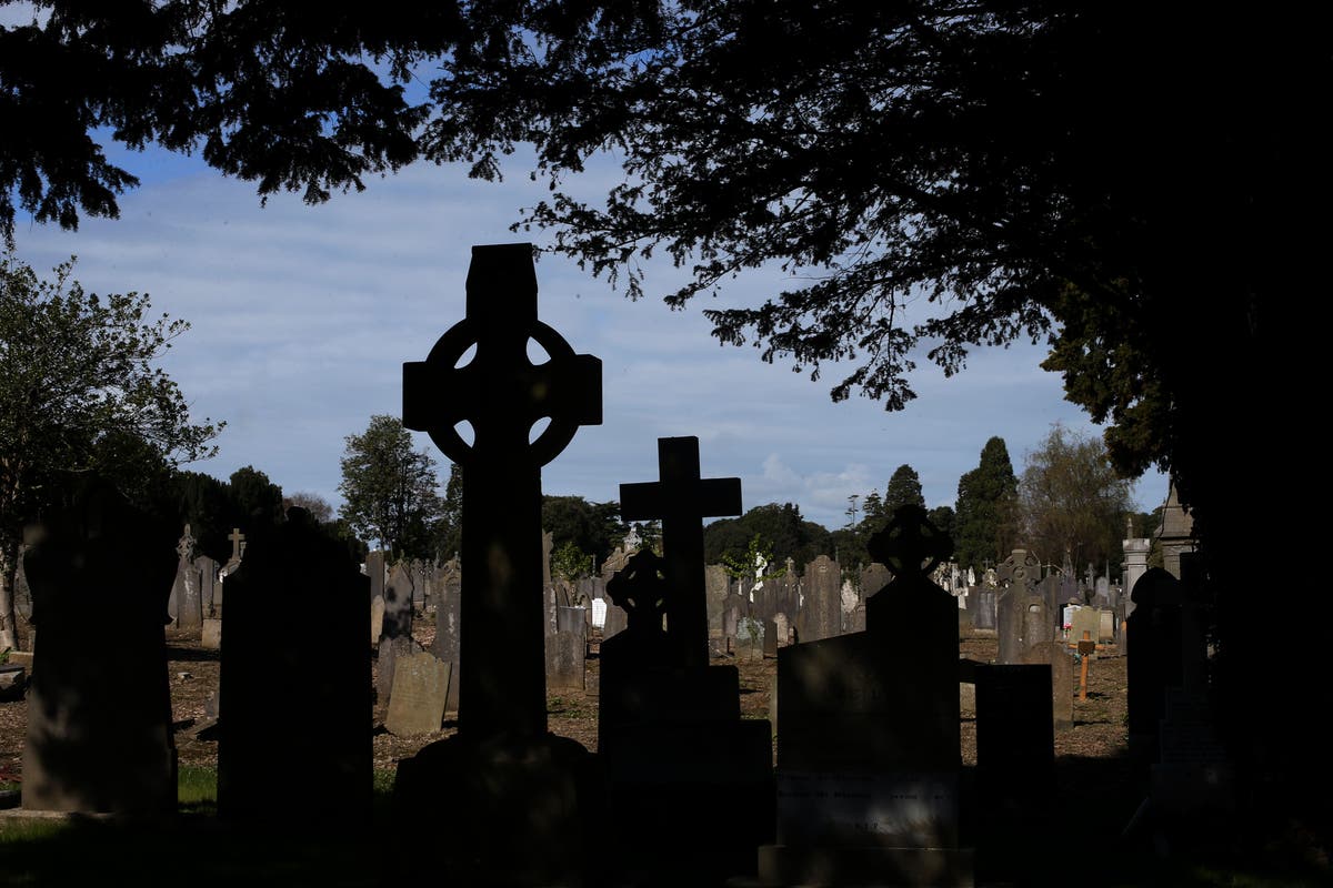 Graves could be reused due to shortage of burial space, Law Commission suggests