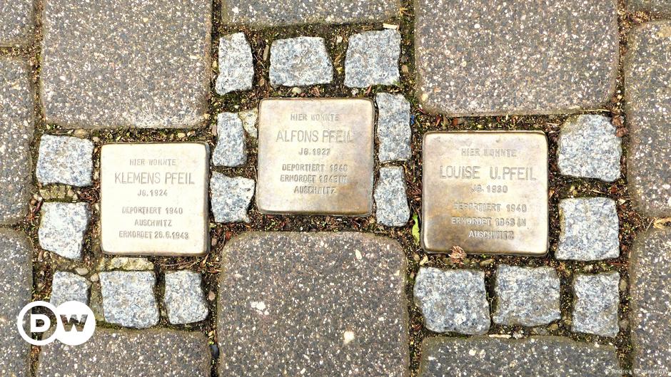 Holocaust victims memorial stones stolen in German town