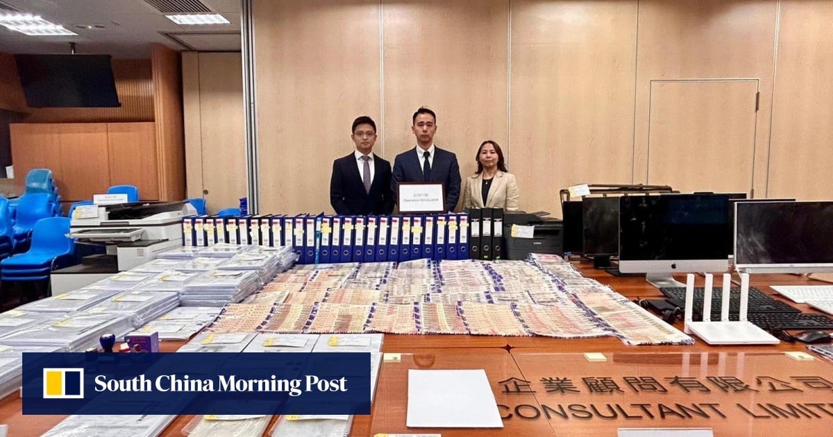 Hong Kong police arrest 11 for allegedly conducting fraud scheme for early MPF withdrawals