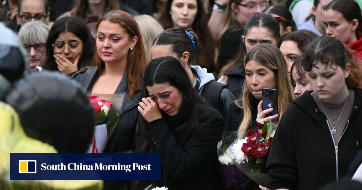 Hundreds gather in London to mourn death of One Direction singer Liam Payne