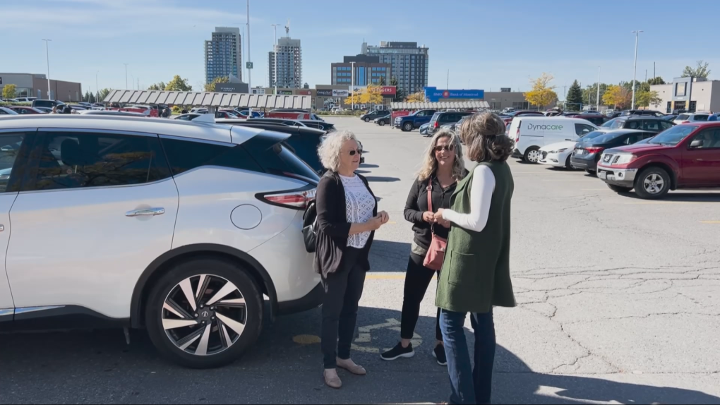 'I find it really disheartening': Family calls out police after Ottawa senior robbed in parking lot