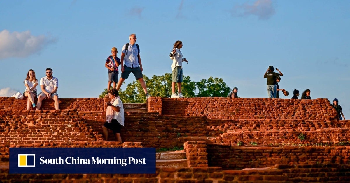 Israelis remain in Sri Lanka surfing town despite terrorism warning