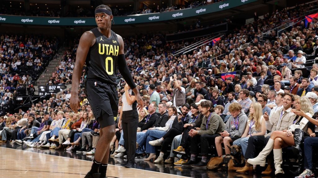 Jazz's Hendricks suffers gruesome leg fracture