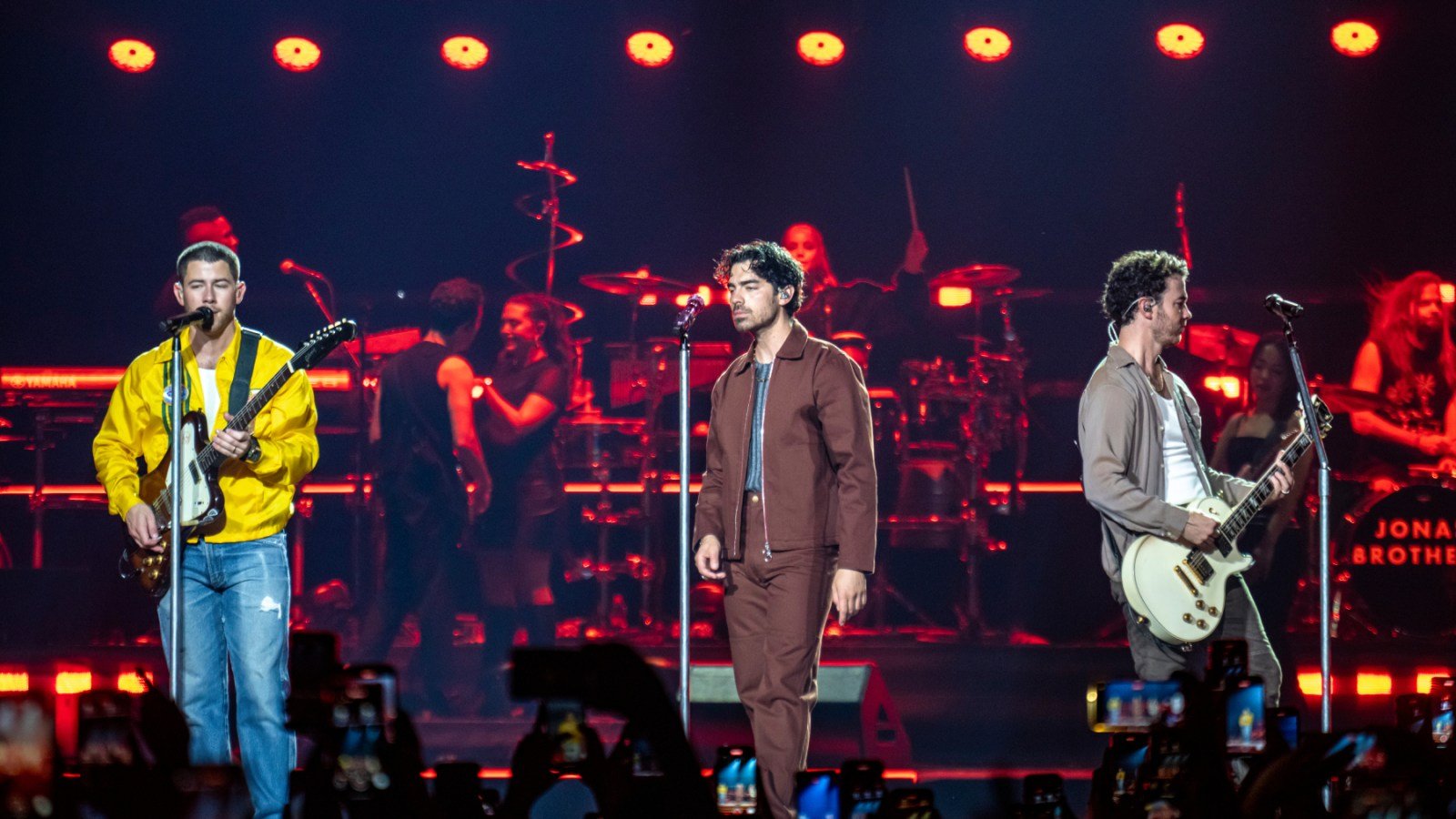 Jonas Brothers Concert Halted After Laser Pointer Incident in Prague