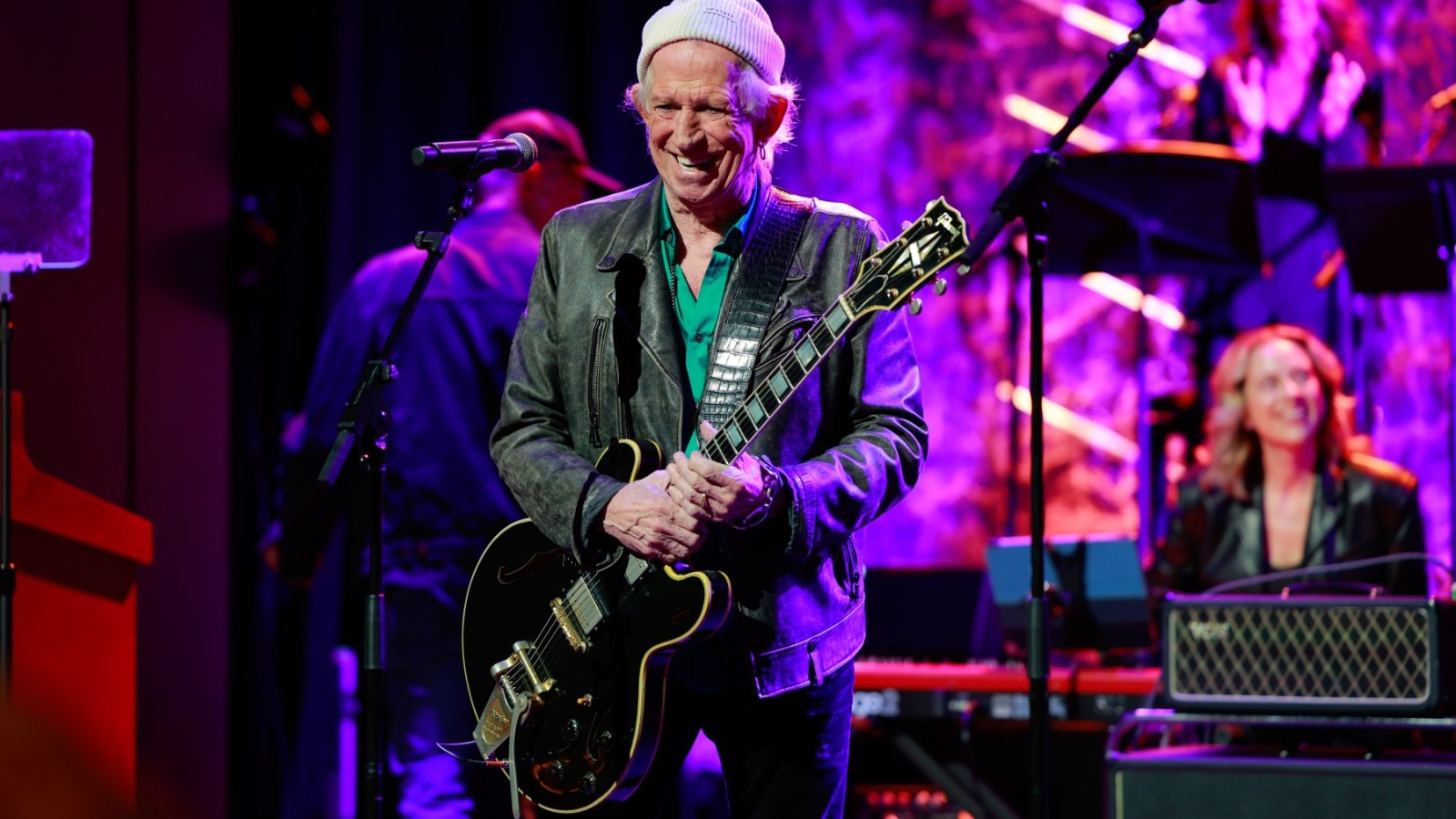 Keith Richards Surprises Nashville at Country Music Hall of Fame Induction Ceremony