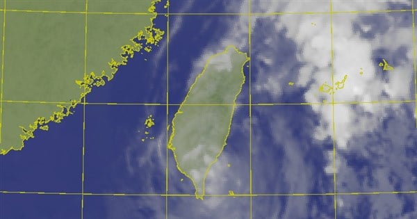 Krathon downgraded to tropical storm, still battering Taiwan