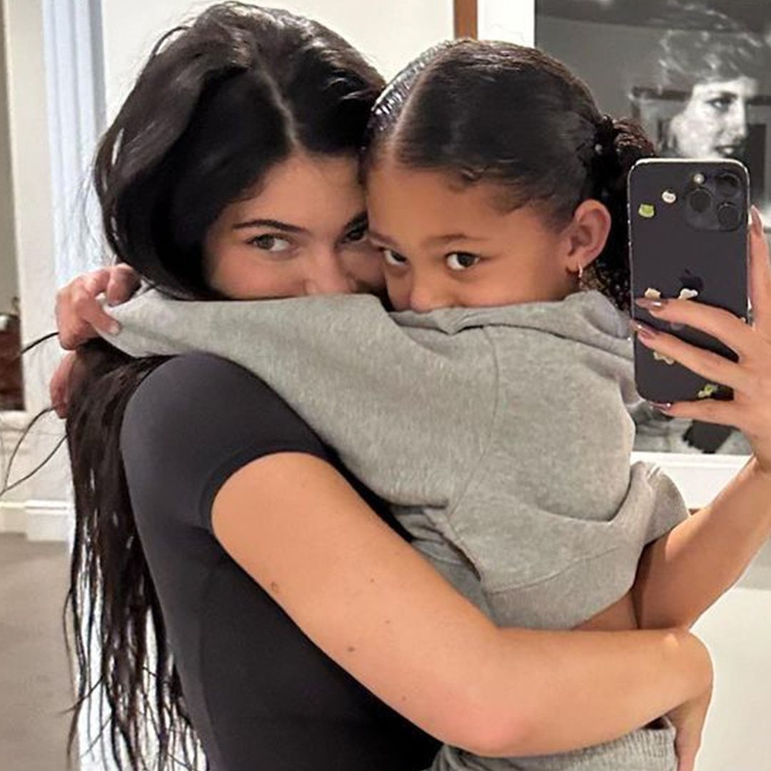  Kylie Jenner Shares Proof "Big Girl" Stormi Grew Up Lightning Fast 