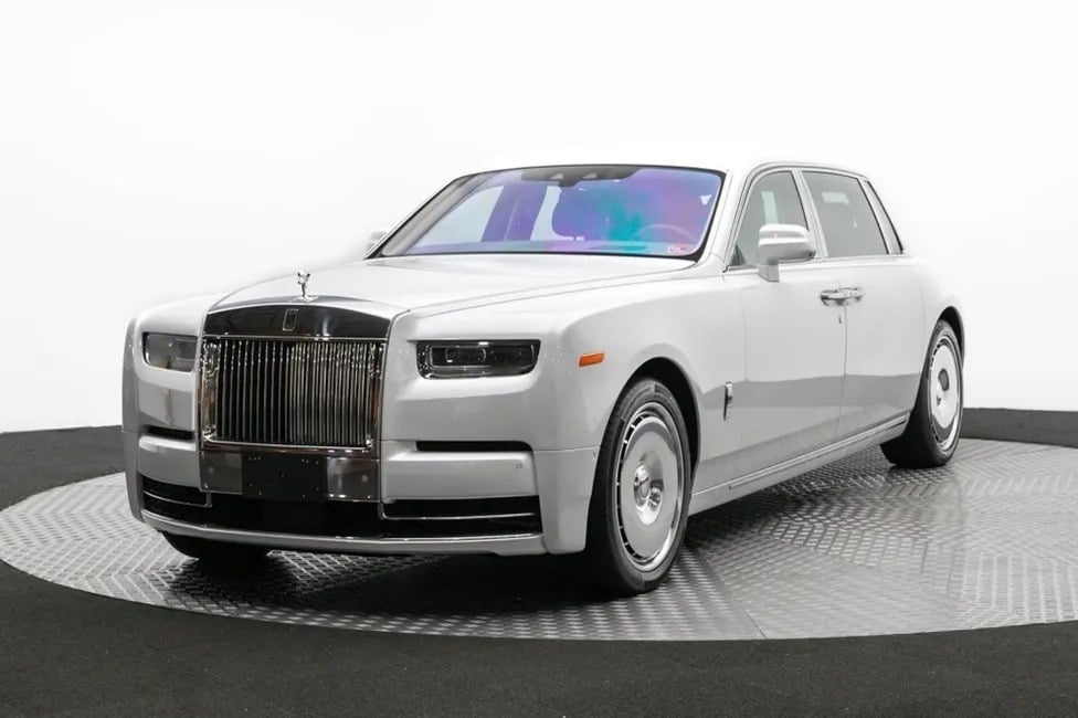 Last Chance To Bid On Stunning Rolls-Royce Phantom Series II Phantom Platino