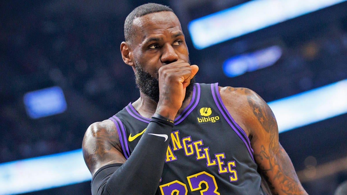  LeBron James misses Lakers preseason opener for 'rest' but expected to play this weekend 