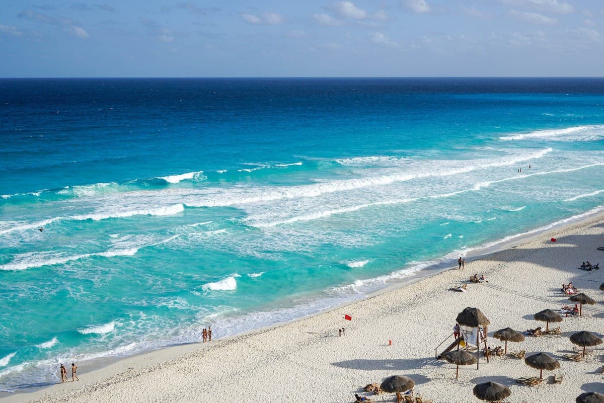 Man shot dead by assassins who fled on jet skis outside luxury Cancun resort