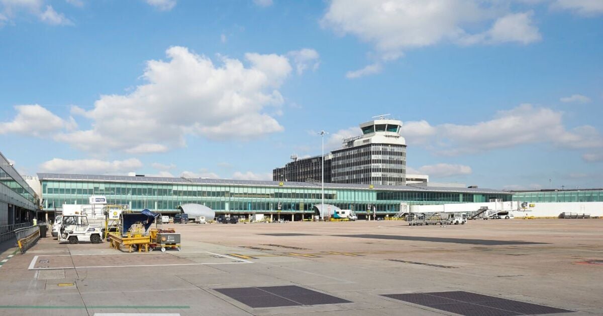 Man Utd issue official apology after fans left stranded at airport before Porto clash