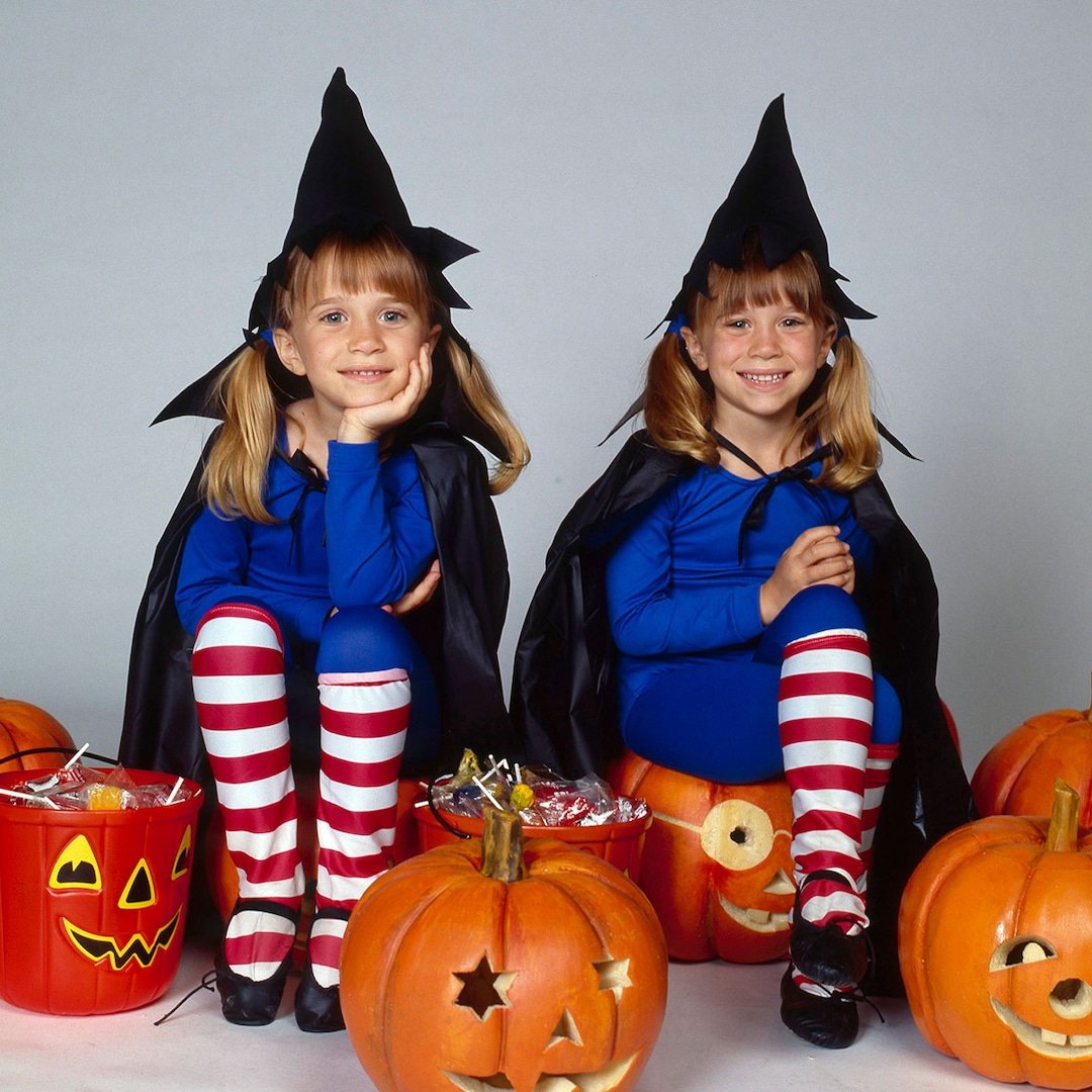  Mary-Kate & Ashley Olsen's Halloween Movie Is Still Bats--t Crazy 