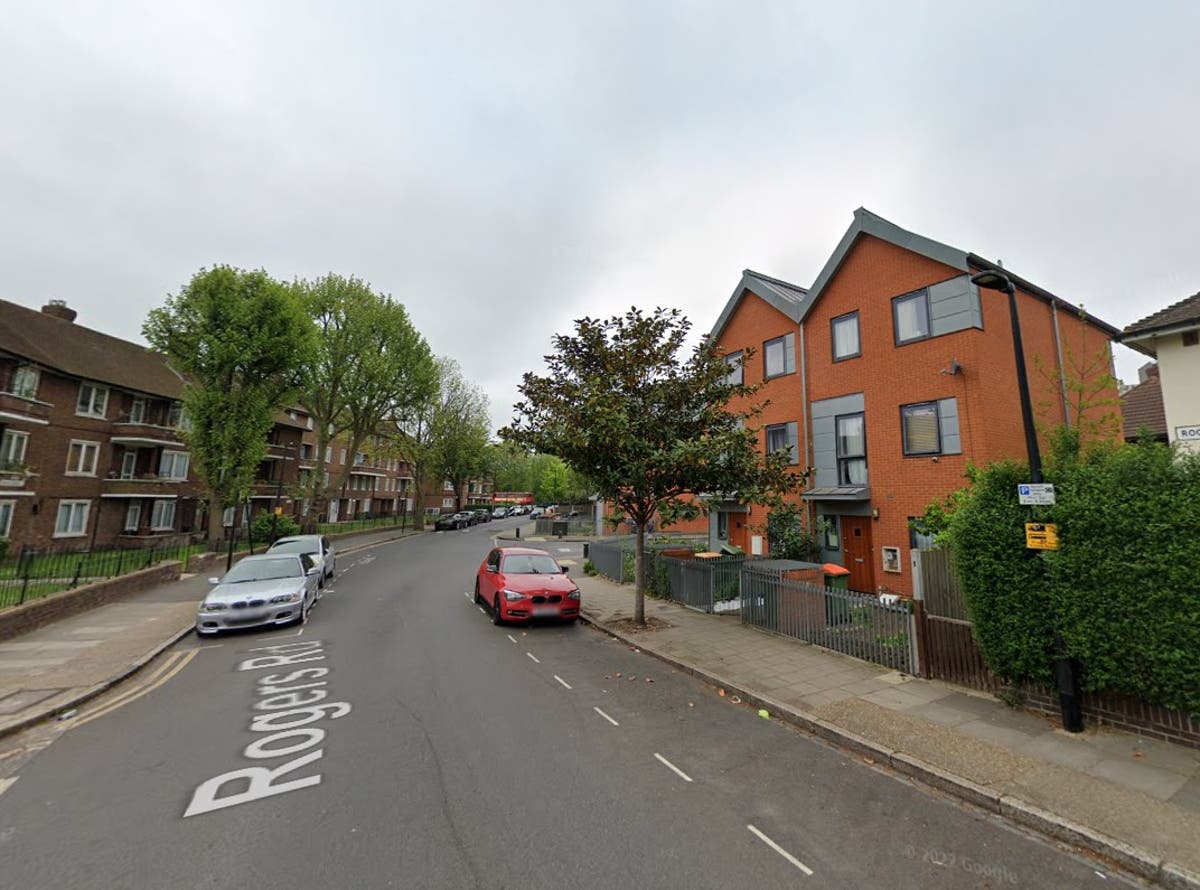 Met Police hunting gunman after two men are shot in east London