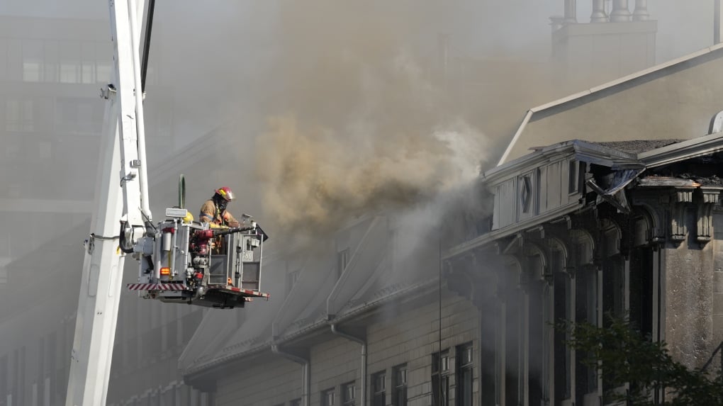 Mother and daughter, 7, found dead after Old Montreal fire; public security minister to visit scene Saturday