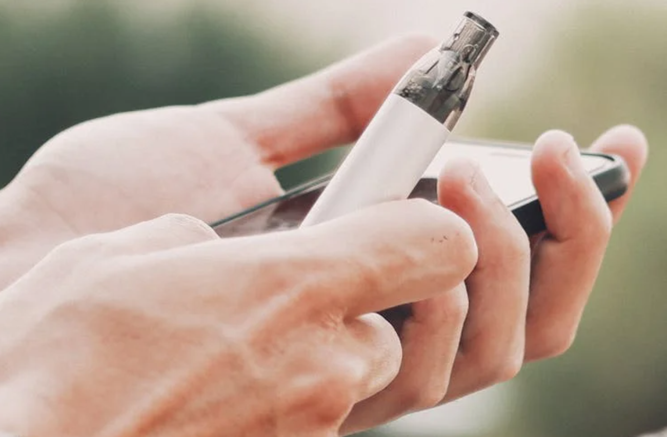 Number of fines for e-cigarette users rise, with a sizeable portion of users being students