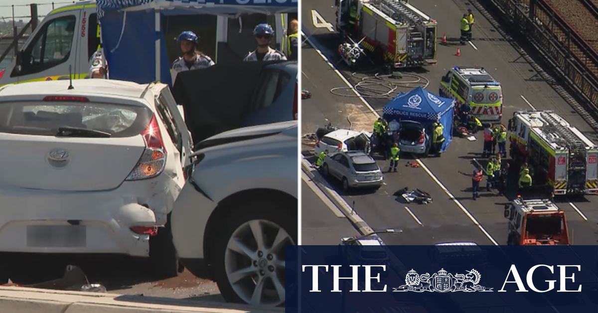 One killed and another critical after multi-vehicle crash on Sydney Harbour Bridge