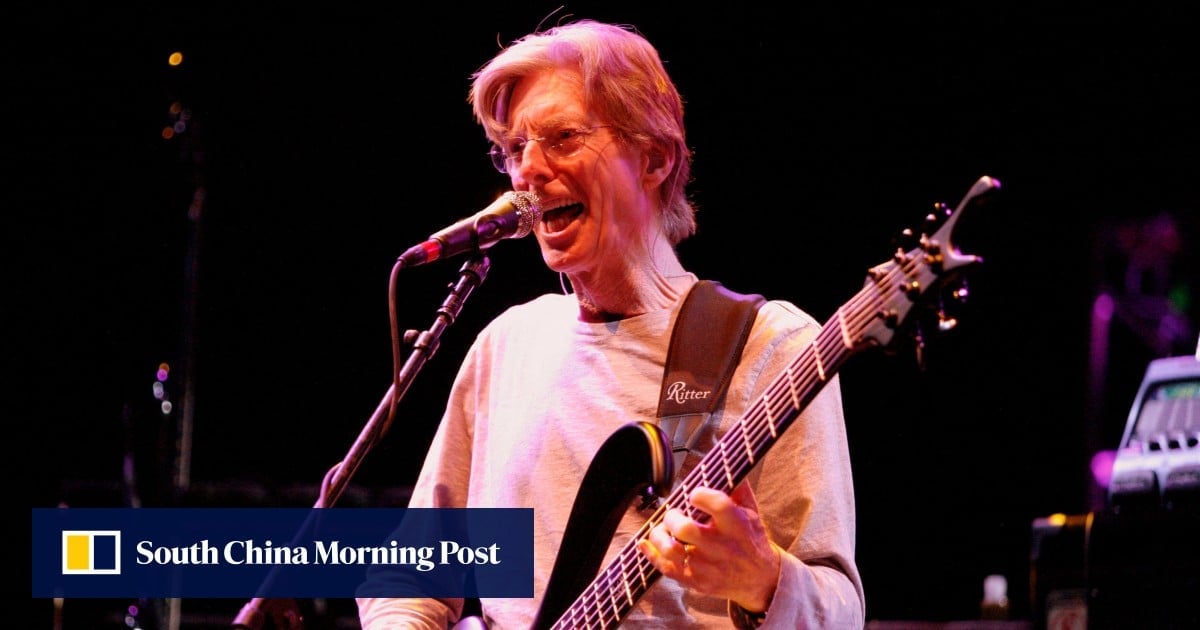 Phil Lesh, co-founder of the Grateful Dead, dies at 84