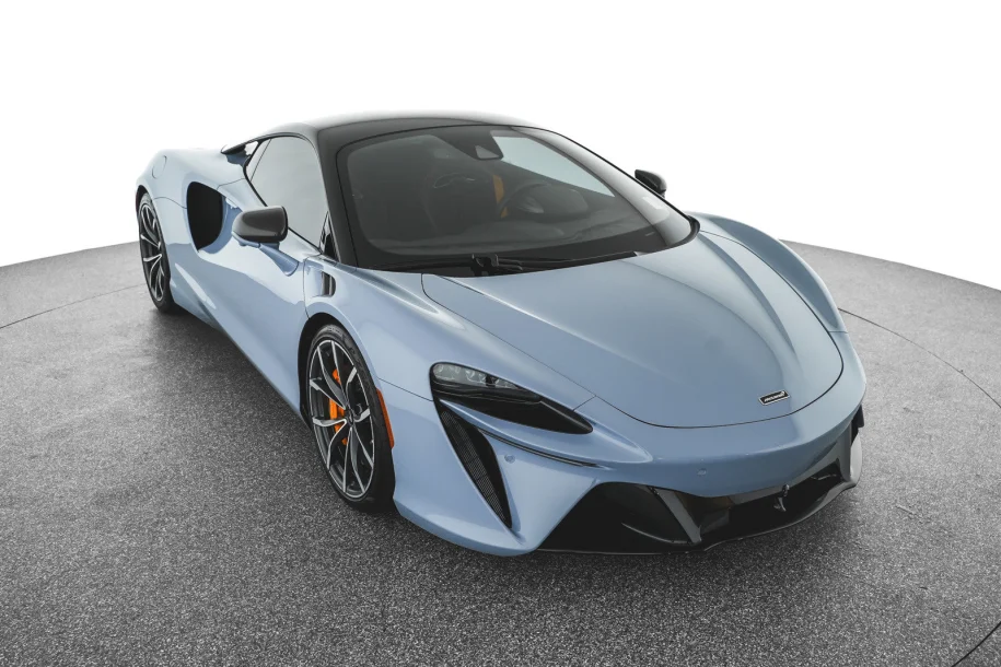 Plug-In Performance: The Best Electrified McLaren Arturas For Sale Today