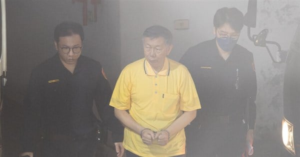 Prosecutors seek to extend detention of Ko in corruption scandal