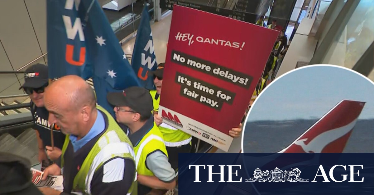 Qantas engineers hold strike action, but passengers will not be impacted