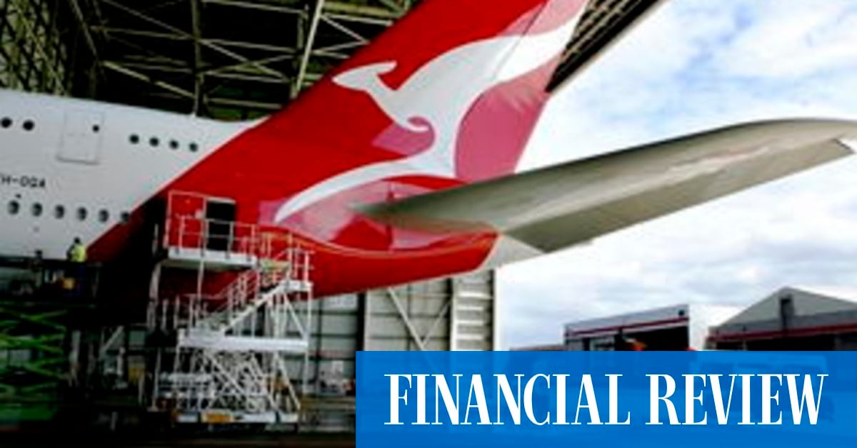 Qantas engineers strike targets peak-hour flights