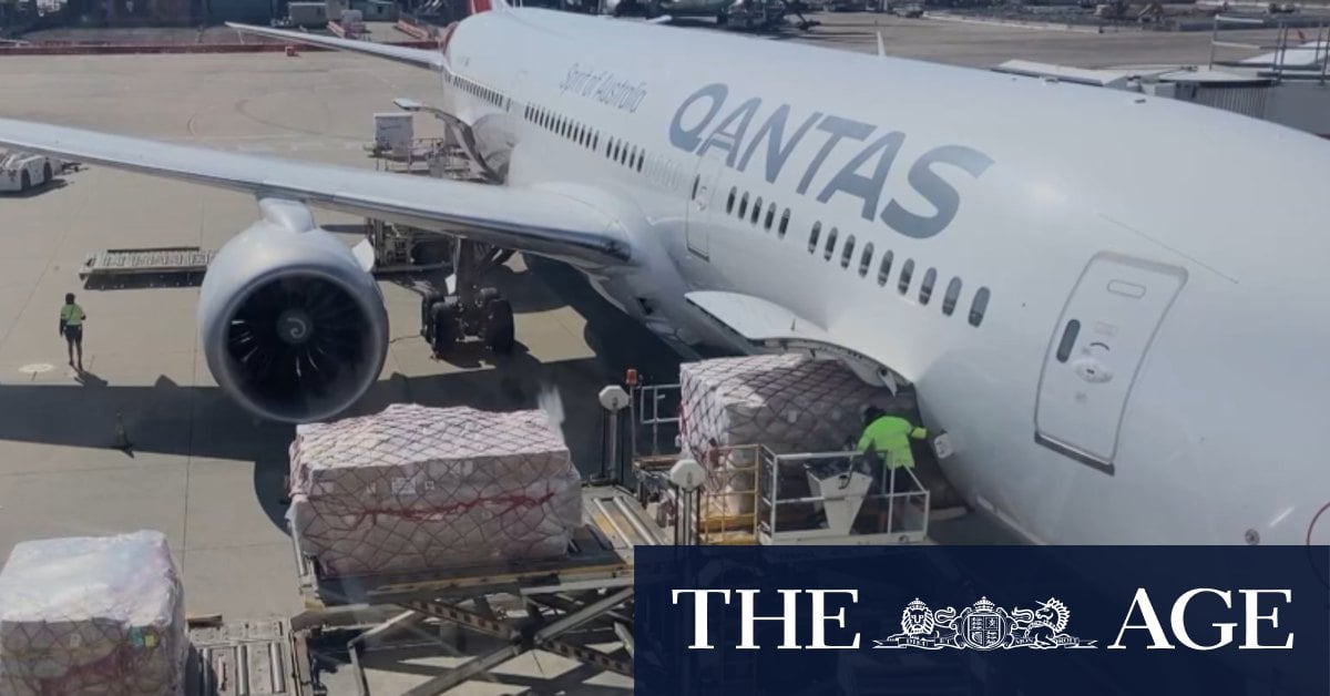 Qantas ordered to pay compensation to almost two thousand former employees