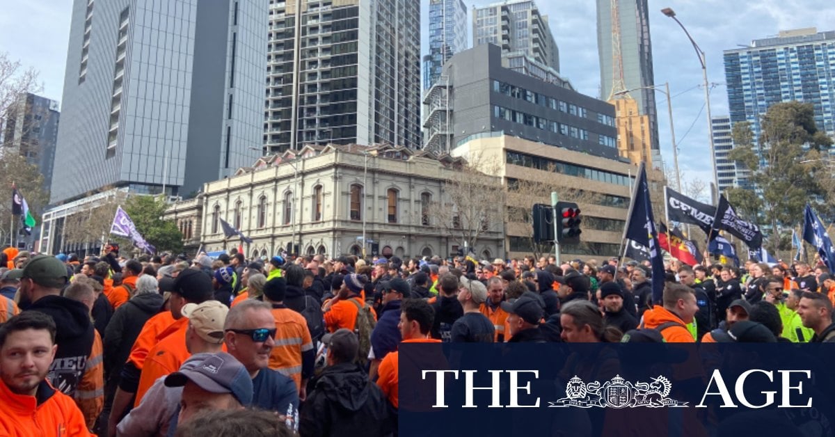 Rebel unions threaten millions of dollars in Labor funding, and consider a rival to ACTU