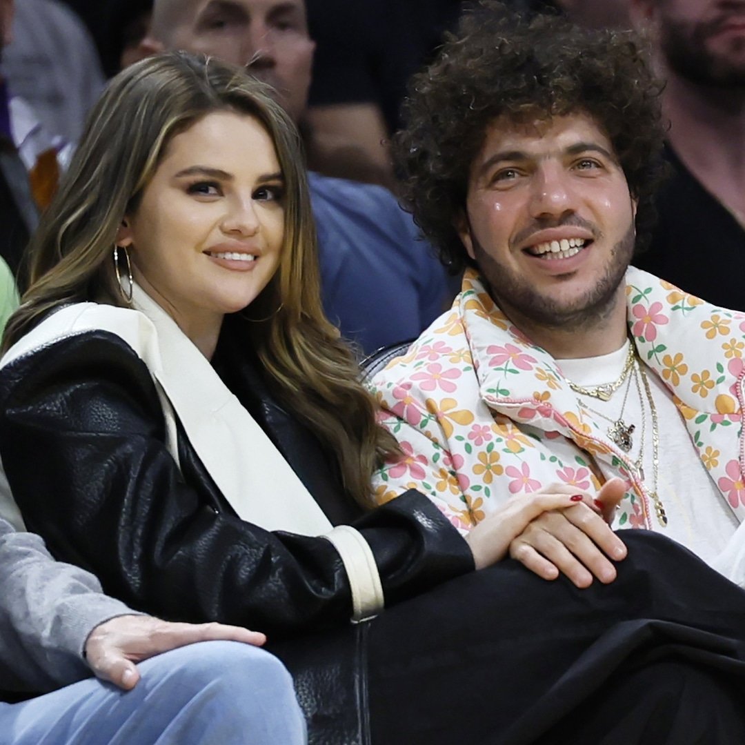  See Benny Blanco Support Selena Gomez During PDA-Filled Date Night 