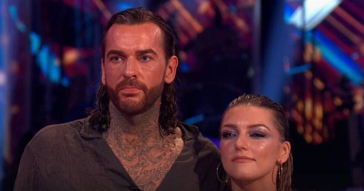 Strictly Come Dancing's Pete Wicks sparks calls for 'disqualification' over 'illegal' move