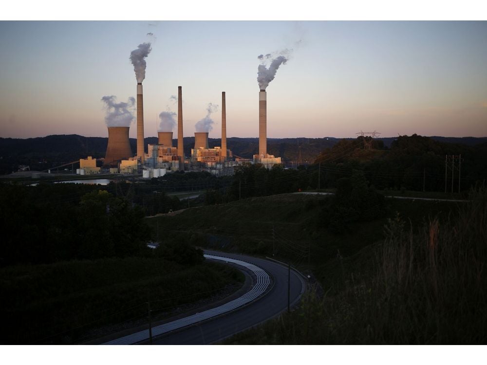 Supreme Court Allows EPA Power Plant Pollution Curbs for Now